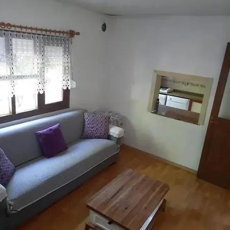 Genış Bahçelı, Denıze Yakin Müstakıl Ev.. Casa de Férias *