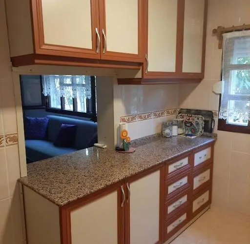 Genış Bahçelı, Denıze Yakin Müstakıl Ev.. Casa de Férias *