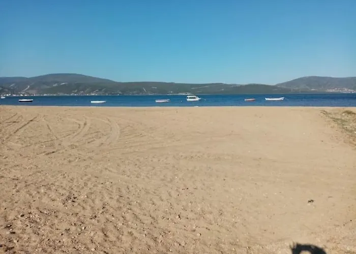 Vakantiehuis Genis Bahceli, Denize Yakin Muestakil Ev.. Urla