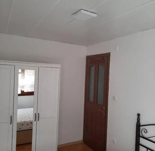 Genis Bahceli, Denize Yakin Muestakil Ev.. Vakantiehuis *